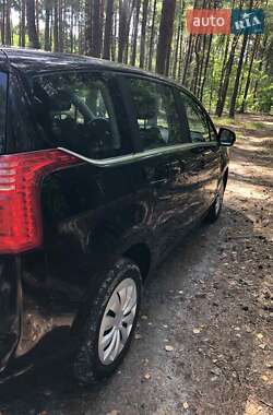 Микровэн Peugeot 5008 2013 в Коропе