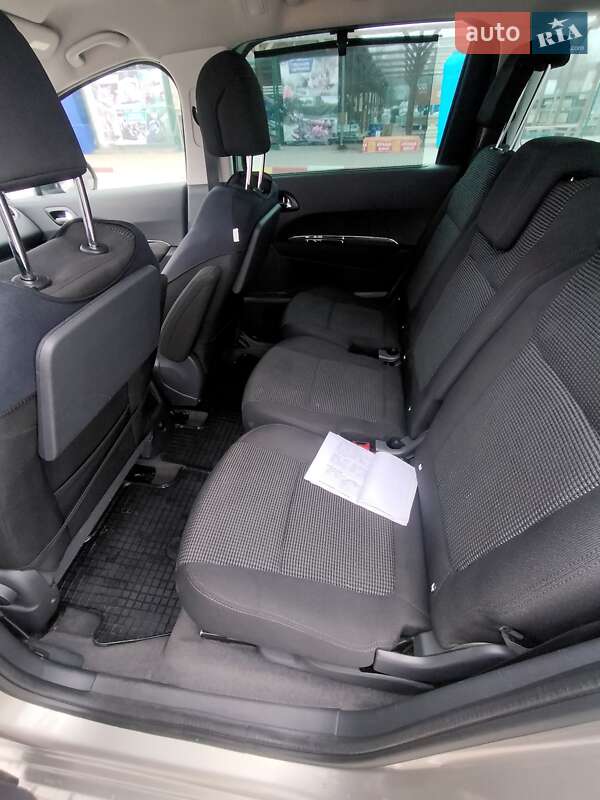 Мікровен Peugeot 5008 2010 в Коломиї