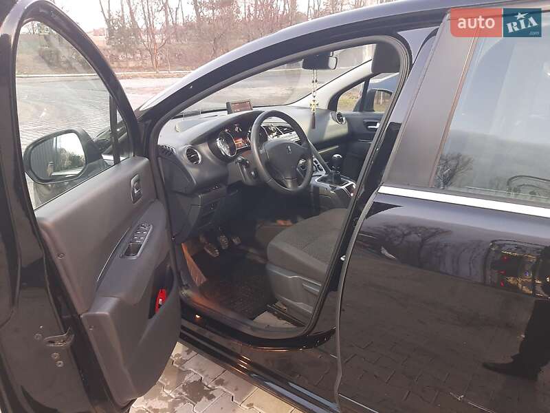 Мікровен Peugeot 5008 2013 в Дрогобичі