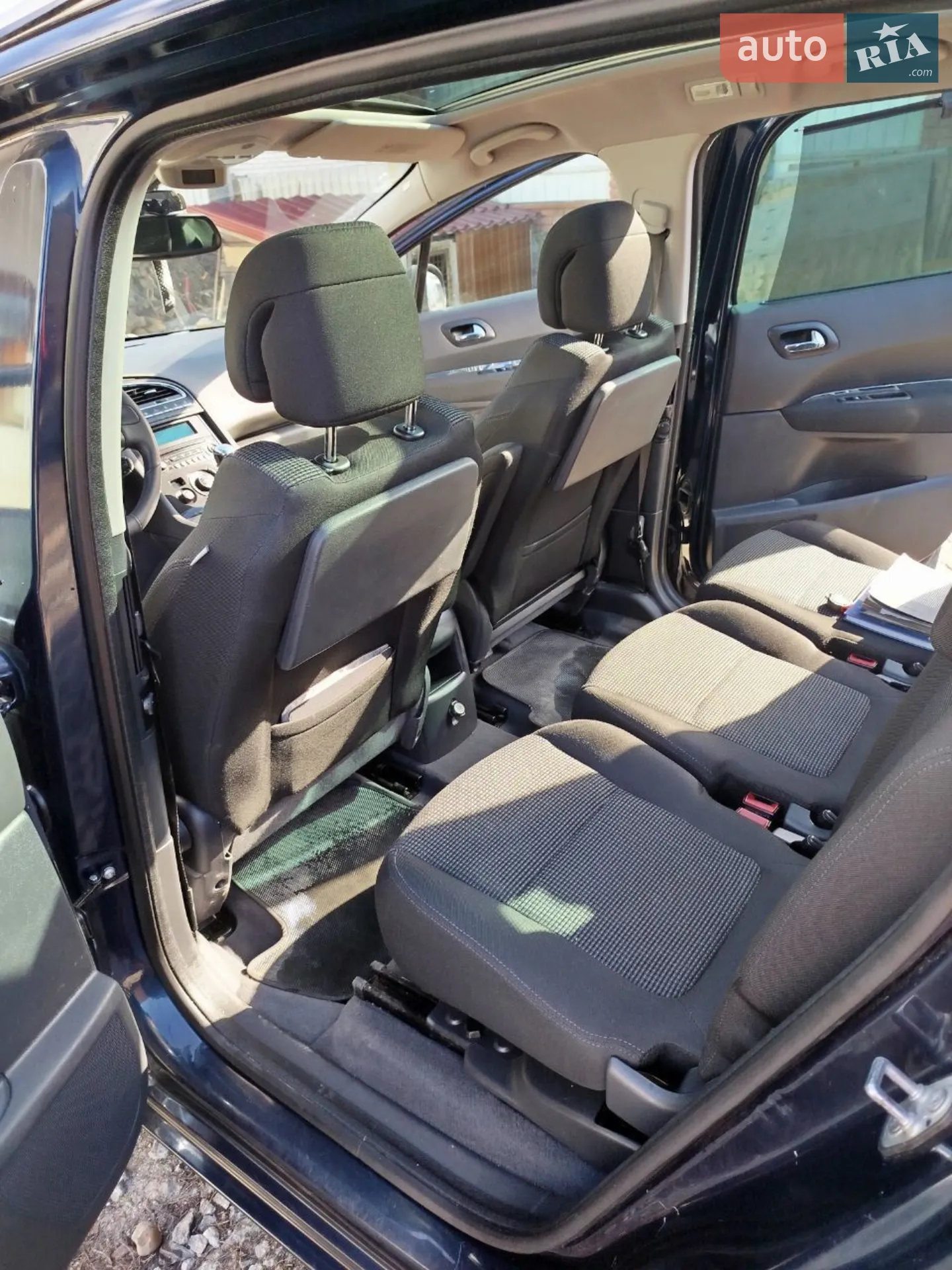 2010 Peugeot 5008 - мініатюра 11