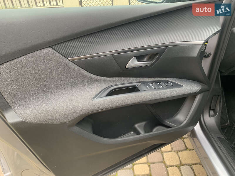 Внедорожник / Кроссовер Peugeot 5008 2018 в Львове фото 29 Внедорожник / Кроссовер Peugeot 5008 2018 в Львове