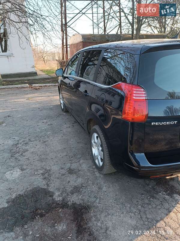 Мікровен Peugeot 5008 2010 в Братському