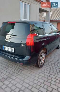 Микровэн Peugeot 5008 2011 в Ровно