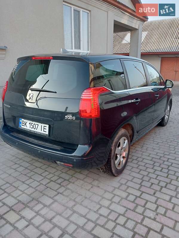 Мікровен Peugeot 5008 2011 в Рівному