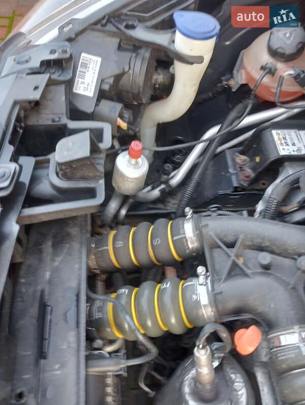 Мікровен Peugeot 5008 2011 в Рівному