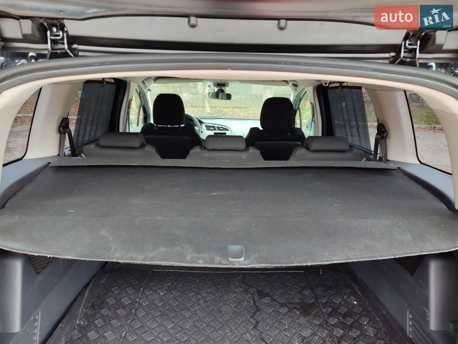 2010 Peugeot 5008 - мініатюра 13