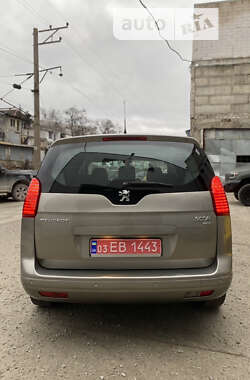 Микровэн Peugeot 5008 2012 в Киеве