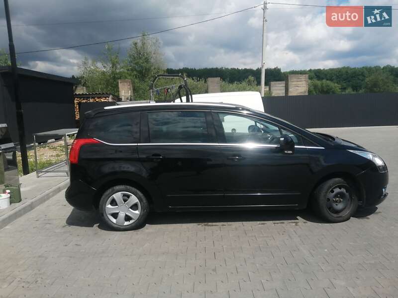 Микровэн Peugeot 5008 2010 в 