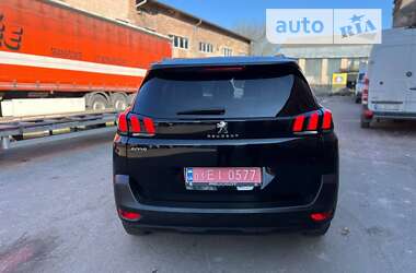 Внедорожник / Кроссовер Peugeot 5008 2018 в Киеве