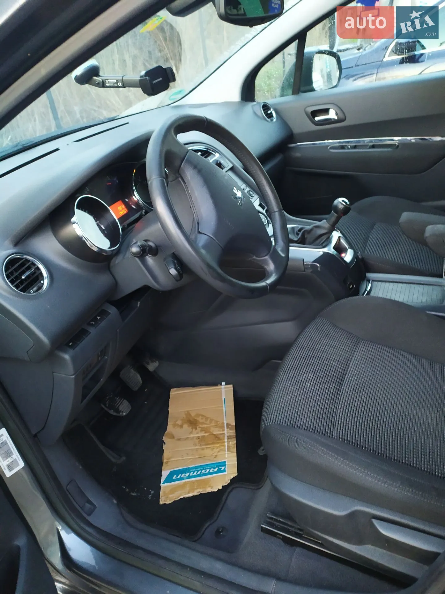 2011 Peugeot 5008 - мініатюра 16