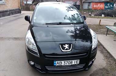 Микровэн Peugeot 5008 2012 в Калиновке