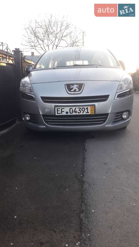 Мікровен Peugeot 5008 2013 в Гайсину