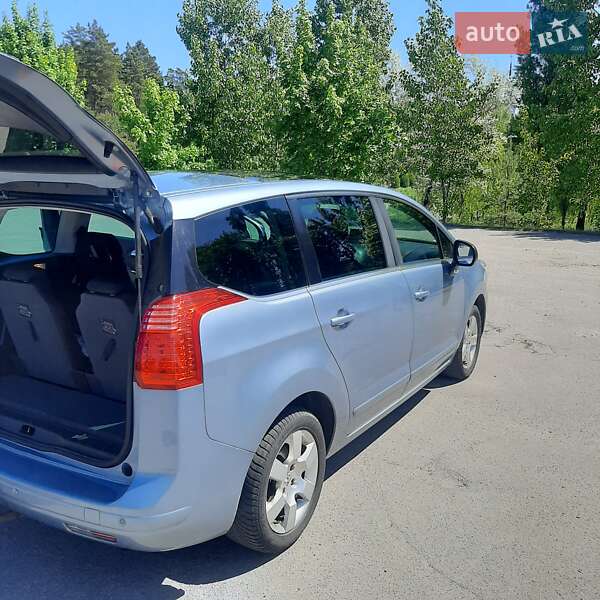 Мікровен Peugeot 5008 2009 в Горішніх Плавнях