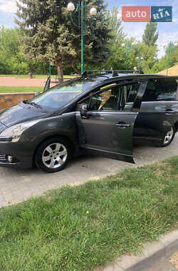Микровэн Peugeot 5008 2013 в 