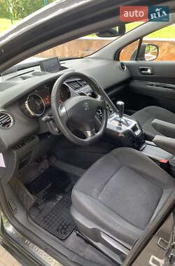 Микровэн Peugeot 5008 2013 в 