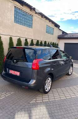 Мікровен Peugeot 5008 2011 в Стрию