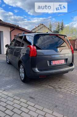 Мікровен Peugeot 5008 2011 в Стрию