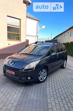 Микровэн Peugeot 5008 2011 в Стрые