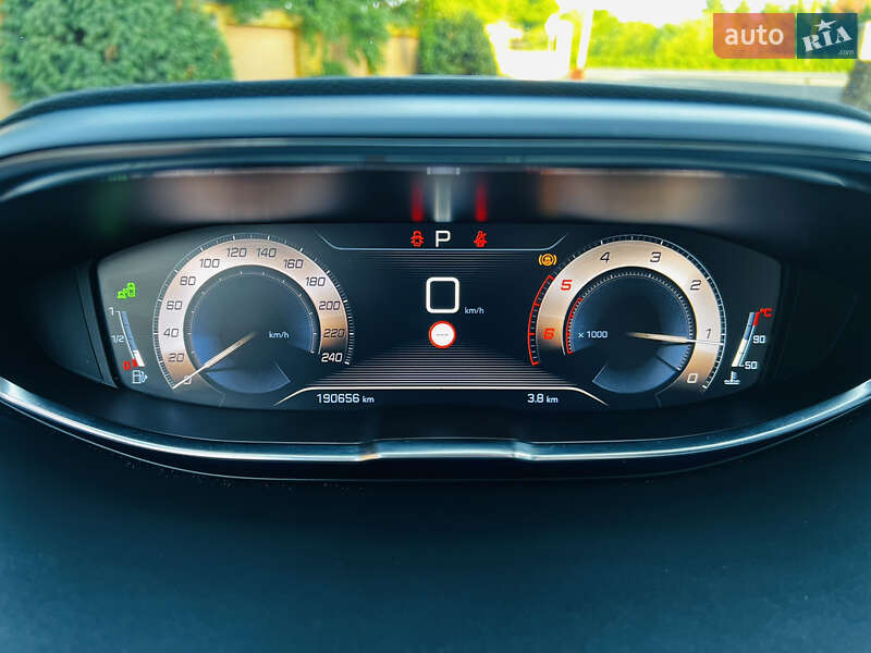 Позашляховик / Кросовер Peugeot 5008 2019 в Бердичеві