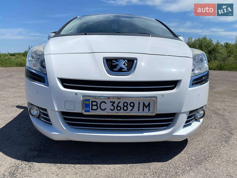 Микровэн Peugeot 5008 2013 в Львове