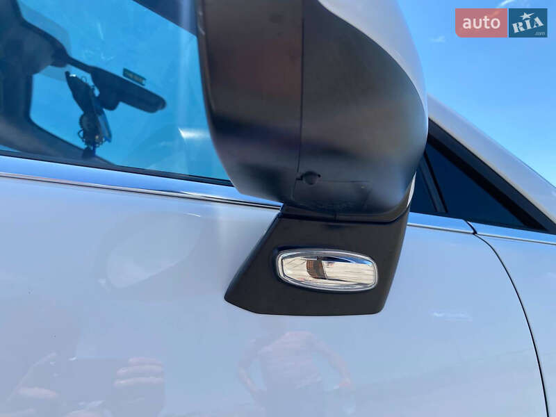 Микровэн Peugeot 5008 2013 в Львове