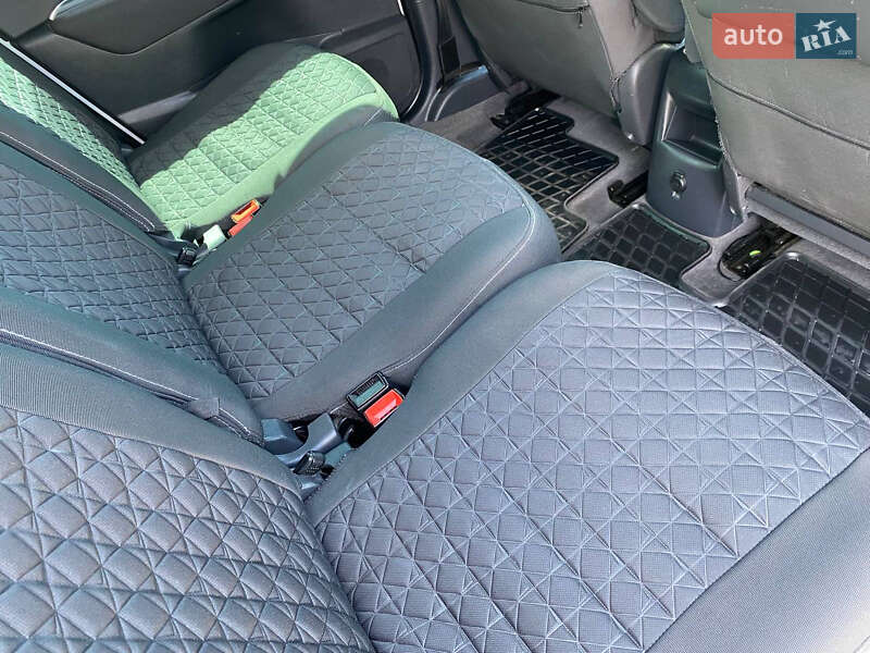 Микровэн Peugeot 5008 2013 в Львове