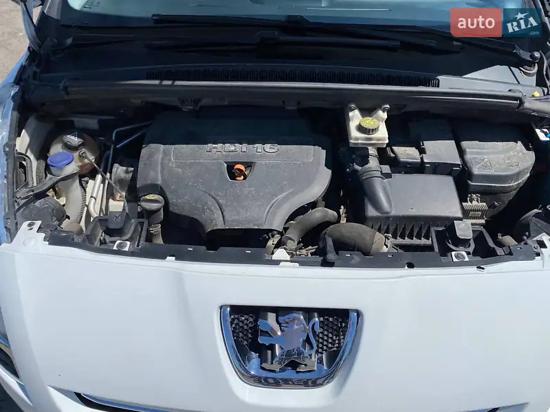 Мікровен Peugeot 5008 2013 в 