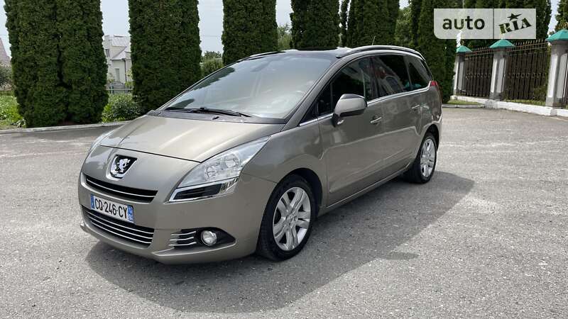 Мікровен Peugeot 5008 2013 в Дубні