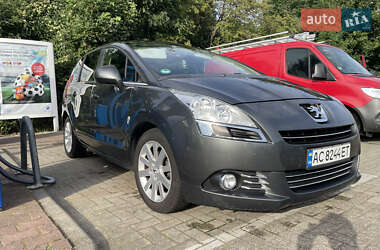 Мікровен Peugeot 5008 2011 в 