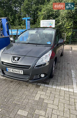 Мікровен Peugeot 5008 2011 в 
