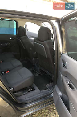 Мікровен Peugeot 5008 2011 в 