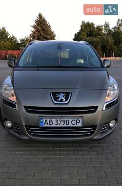 Микровэн Peugeot 5008 2011 в 