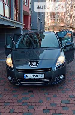 Мікровен Peugeot 5008 2010 в Івано-Франківську