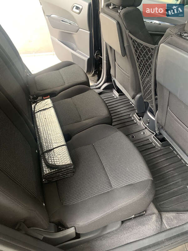 Мікровен Peugeot 5008 2011 в Шепетівці