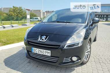 Мікровен Peugeot 5008 2013 в Новояворівську