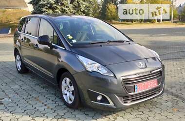 Микровэн Peugeot 5008 2015 в Дубно