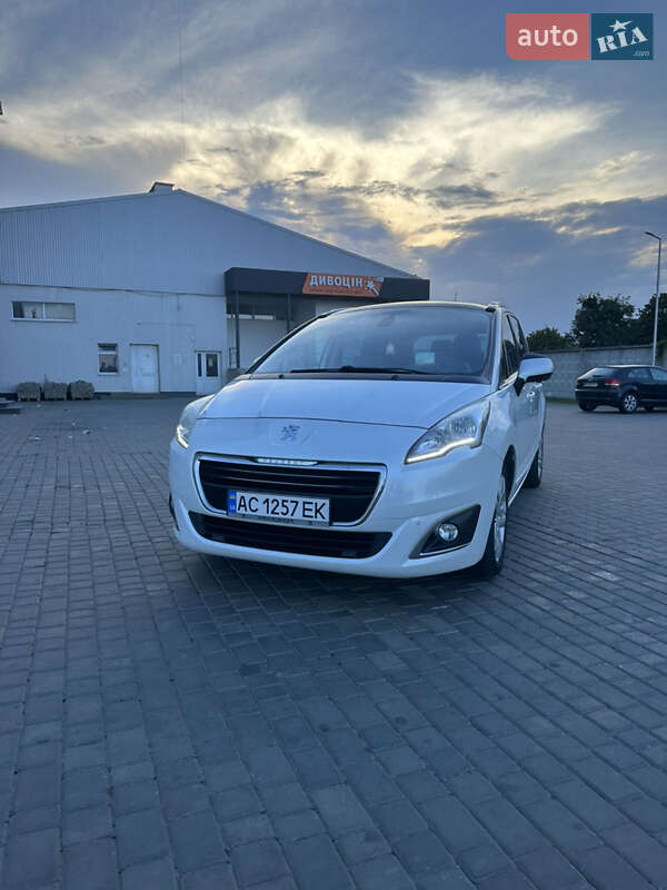 Микровэн Peugeot 5008 2015 в Луцке