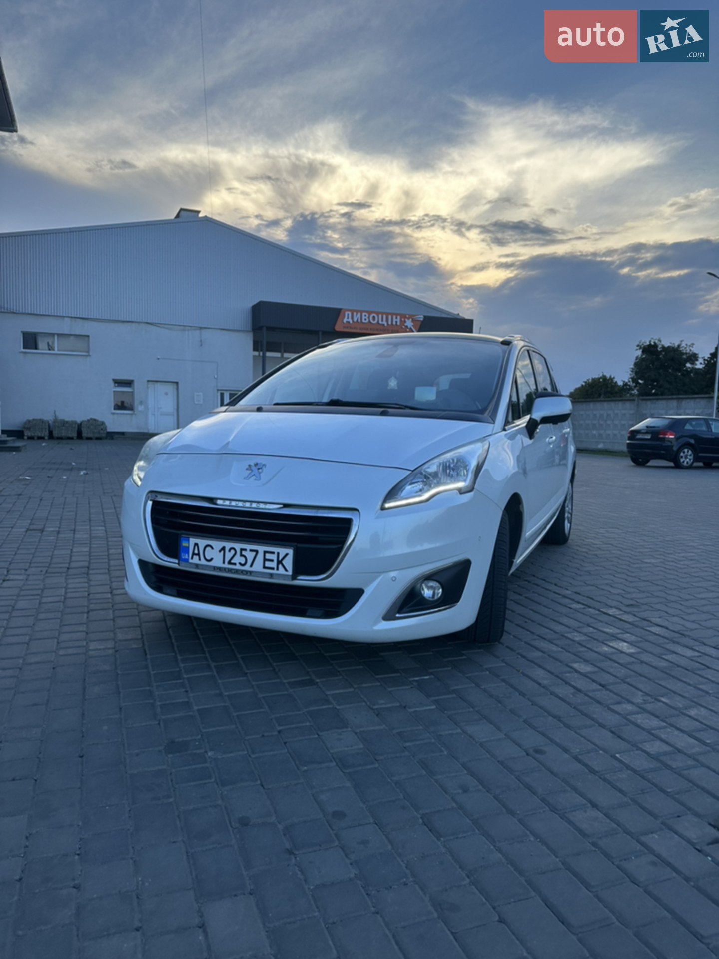 2015 Peugeot 5008 - мініатюра 10