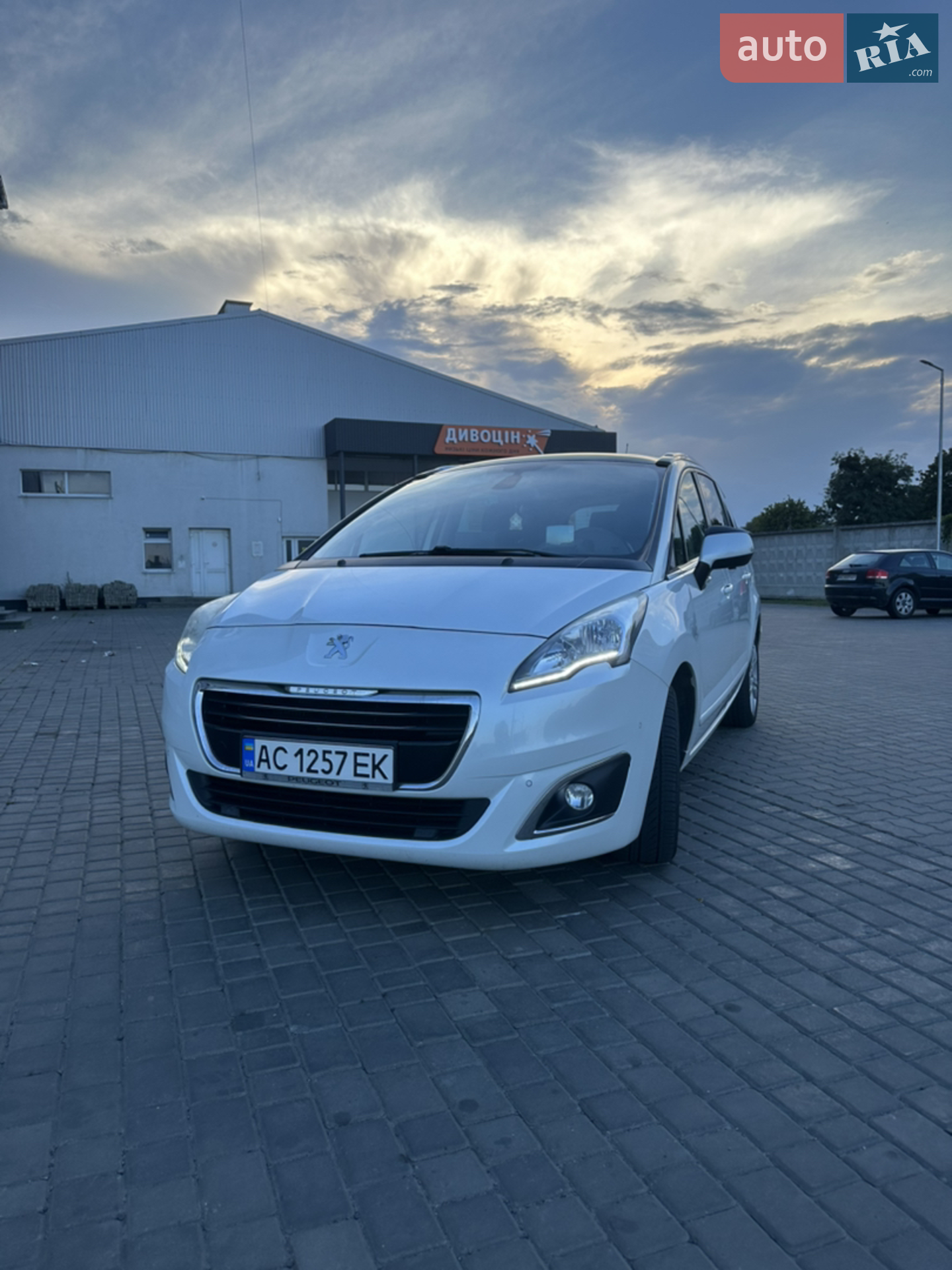 2015 Peugeot 5008 - мініатюра 11