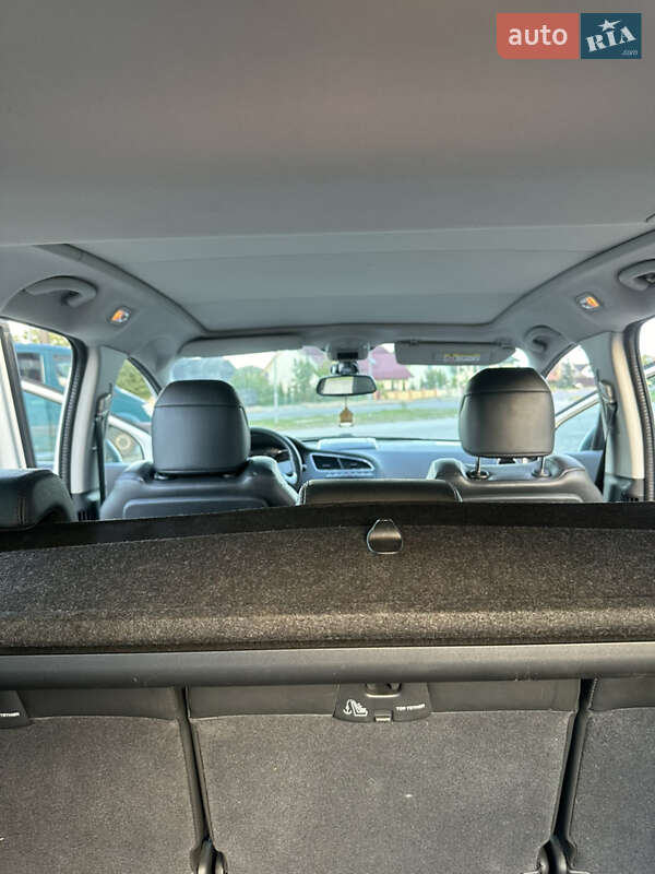Микровэн Peugeot 5008 2015 в Луцке