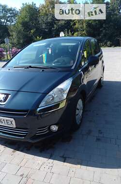 Мікровен Peugeot 5008 2011 в Чемерівцях