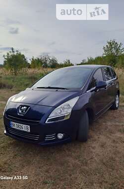 Микровэн Peugeot 5008 2010 в Дубно