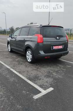 Мікровен Peugeot 5008 2011 в Рівному