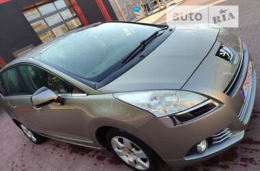 Мікровен Peugeot 5008 2010 в Рівному