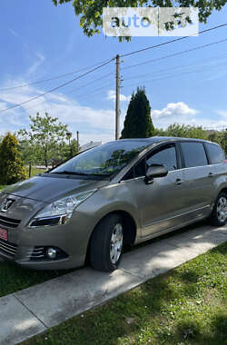 Мікровен Peugeot 5008 2012 в Стрию