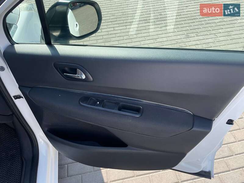 Микровэн Peugeot 5008 2012 в Полтаве