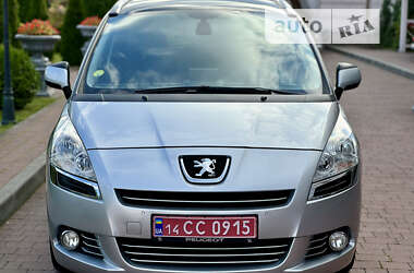 Мікровен Peugeot 5008 2012 в Стрию