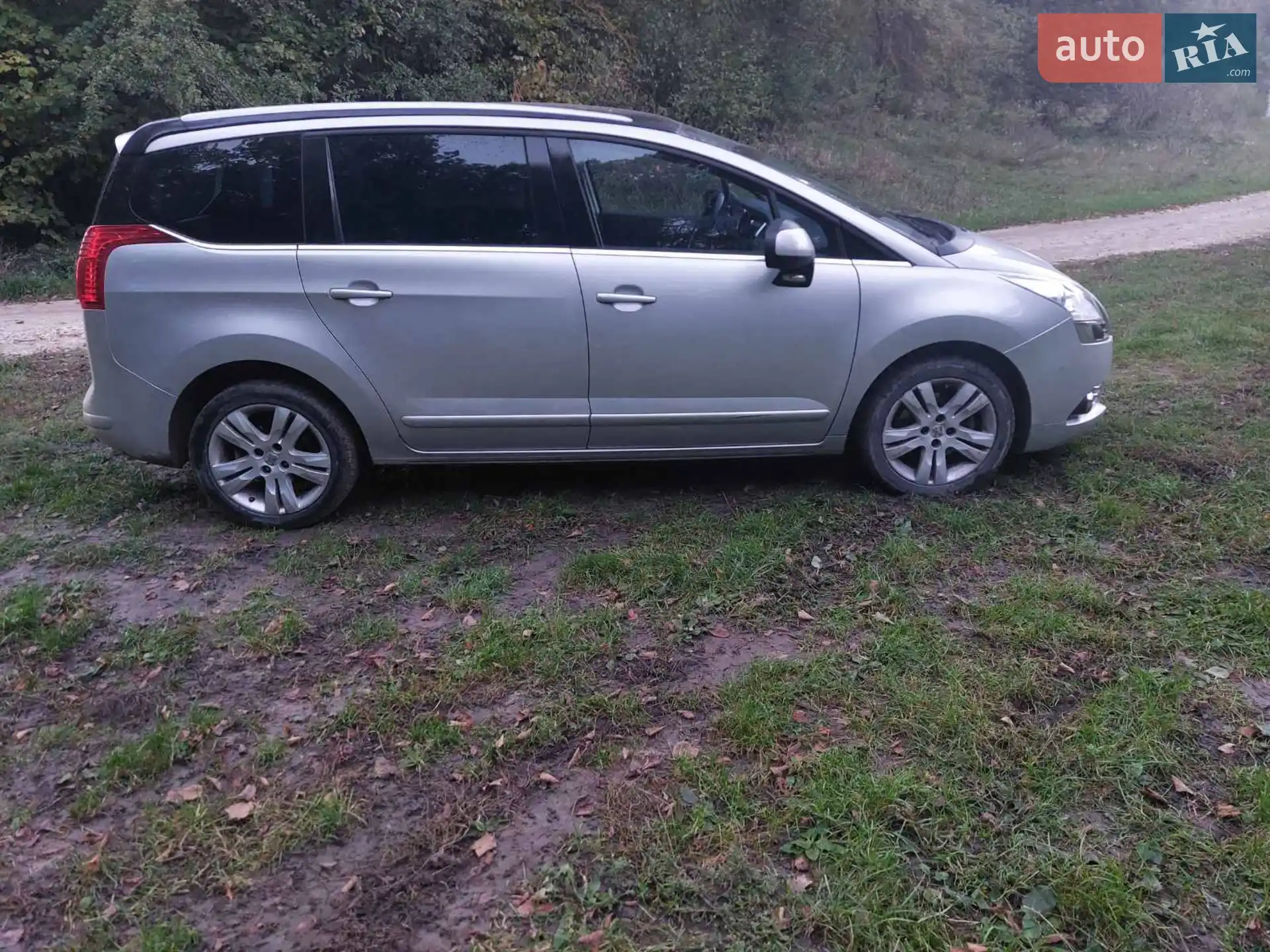2011 Peugeot 5008 - мініатюра 12