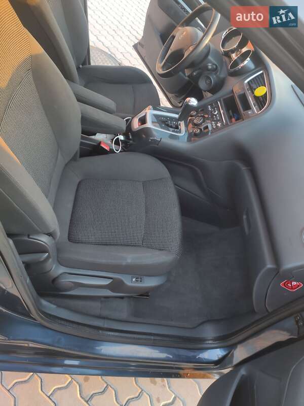 Микровэн Peugeot 5008 2012 в Львове