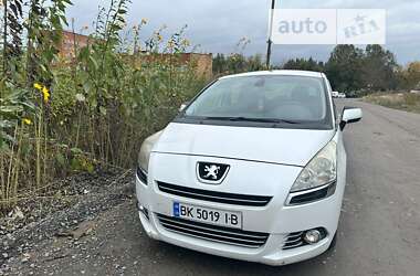 Микровэн Peugeot 5008 2010 в Ровно